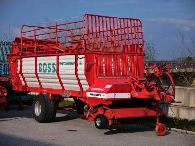 PÖTTINGER ERNTEBOSS 2